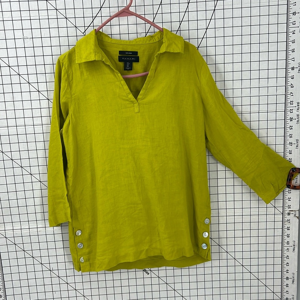 Tahari 100% linen green split neck pop over top S